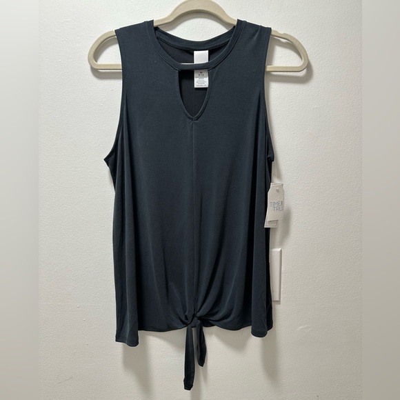 Time and Tru Tops - 💥Time and Tru Tie Front Tank Top